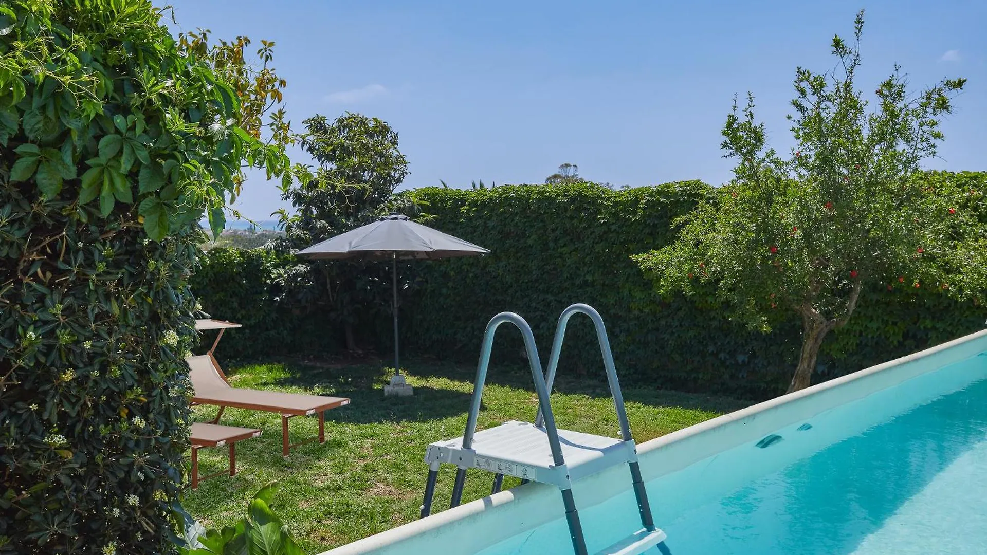 Nature Home In Villa W Piscina Villaggio Azzurro Italy